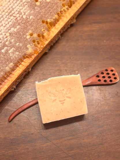Bee's Knees Gift Set