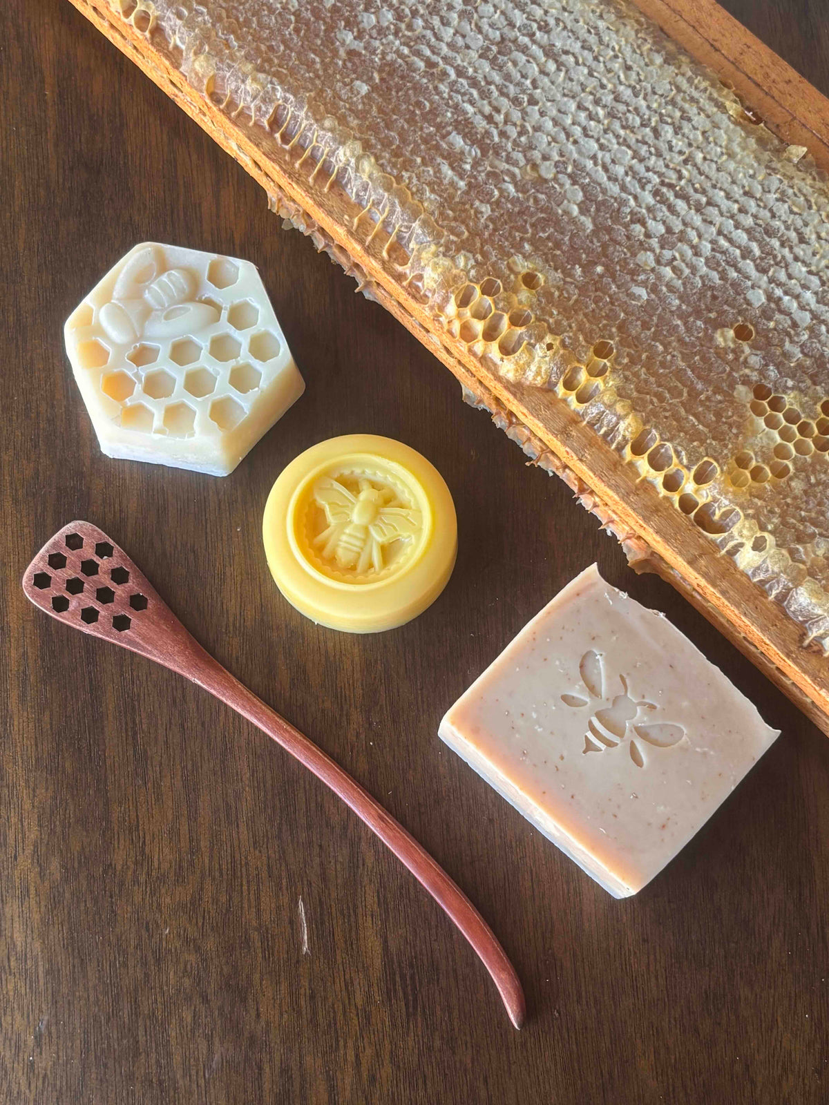 Bee's Knees Gift Set